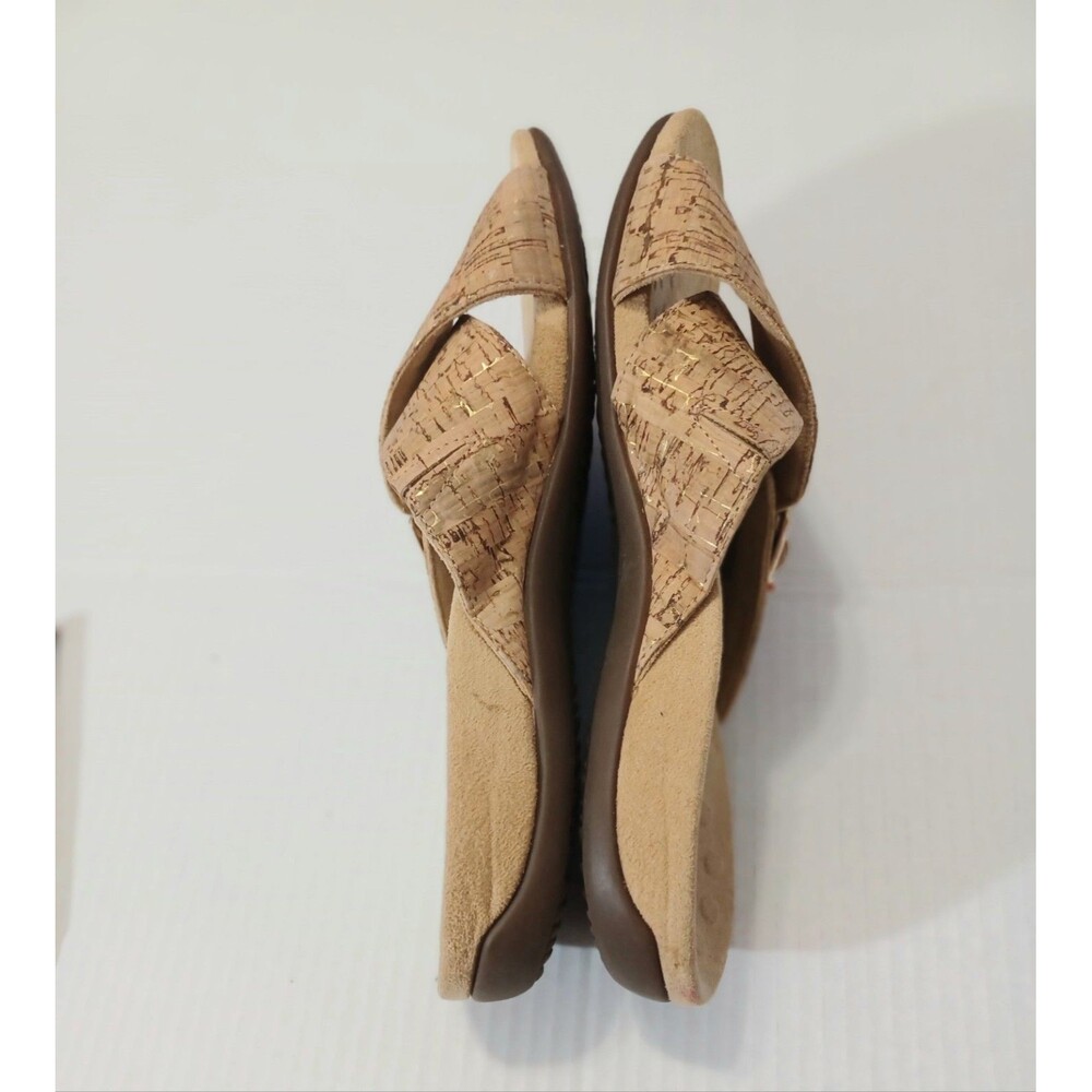 Vionic Cork-Textured Cross Strap Slide Sandals in Tan with Gold Buckles - Picture 4 of 7